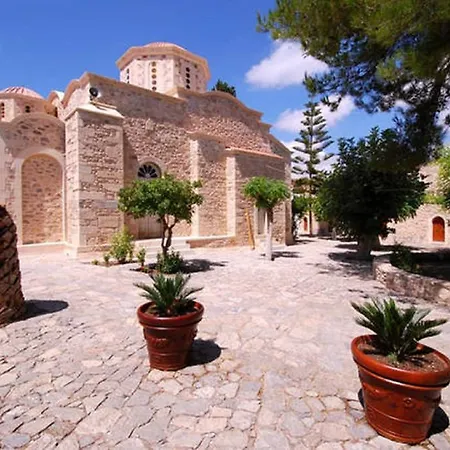 Villa Beautiful Stone Mansion In Apostoli Pediados *